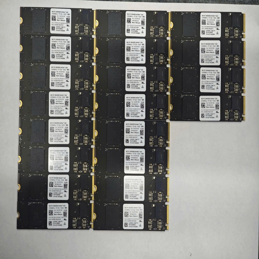 Ổ cứng SSD WD SN5000 512Gb tray (NVMe PCIe/ Gen4x4 M2.2280) Ổ cứng SSD WD SN5000 512Gb tray (NVMe PCIe/ Gen4x4 M2.2280)